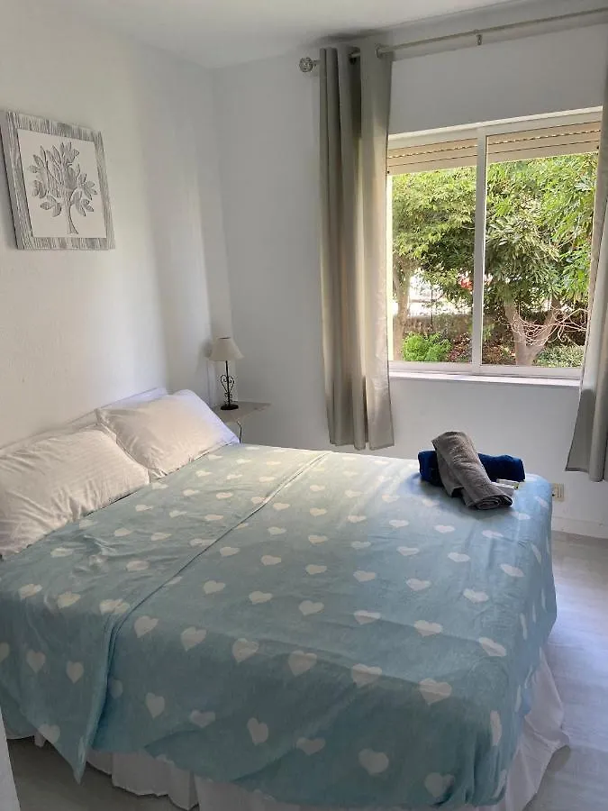 אסטפונה Tres Bel Appartement Avec Piscine Et Tennis Entre Amis Ou En Famille